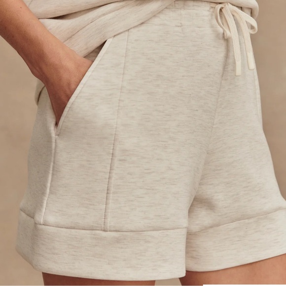 Varley Pants - Varley Atrium High-Rise Short 4.5"